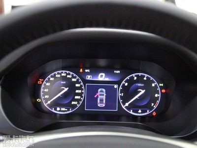 黑科技时代 这款国产中型车一经上市，同级车型压力倍增